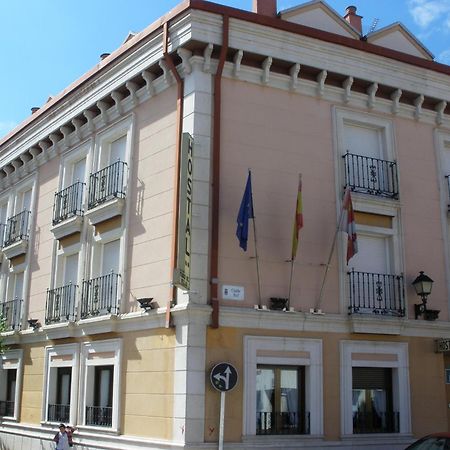 Hostal Virgen Del Villar Laguna de Duero Bagian luar foto