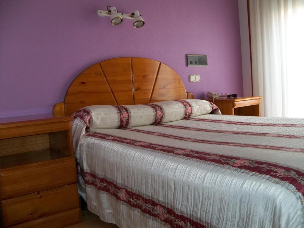 Hostal Virgen Del Villar Laguna de Duero Ruang foto