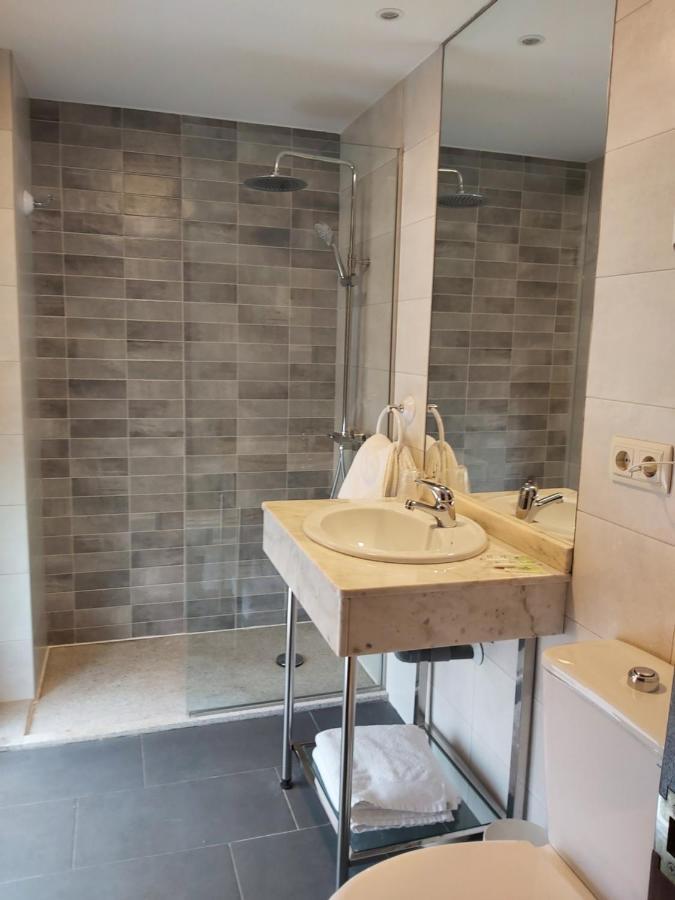 Hostal Virgen Del Villar Laguna de Duero Bagian luar foto